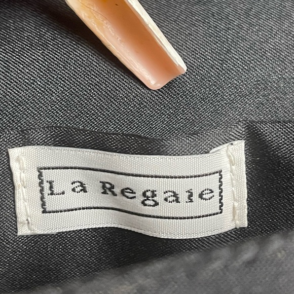 La Regale Elegant Black Beaded Wristlet - Picture 7 of 9